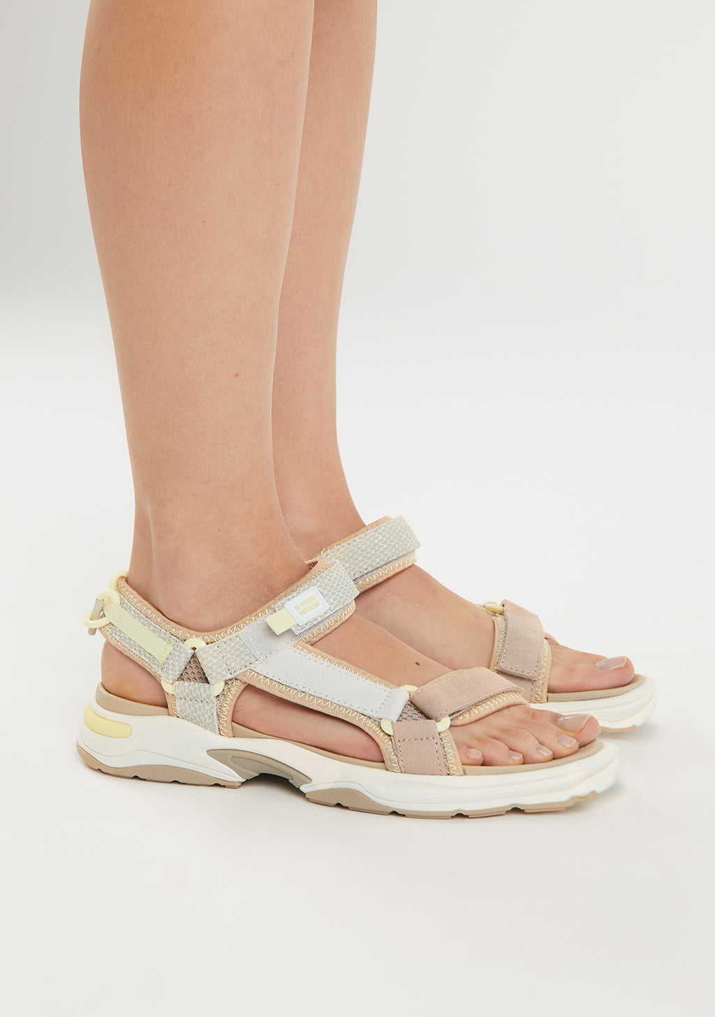 Flame Sandal Strips Gold