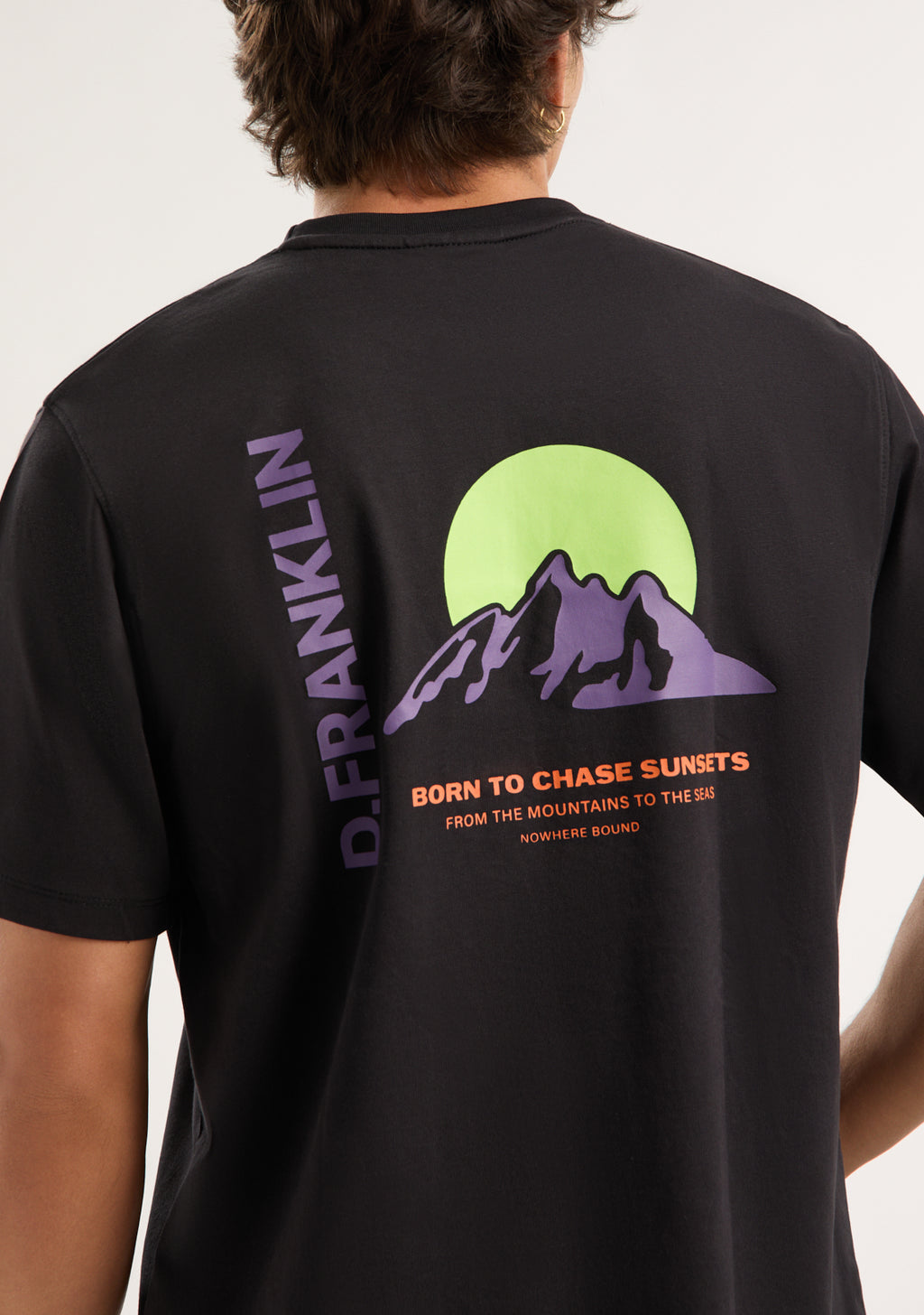 Sunsets T-Shirt Black / Purple