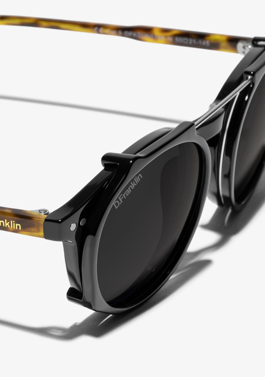 Ultra Light Max Clip-On Black
